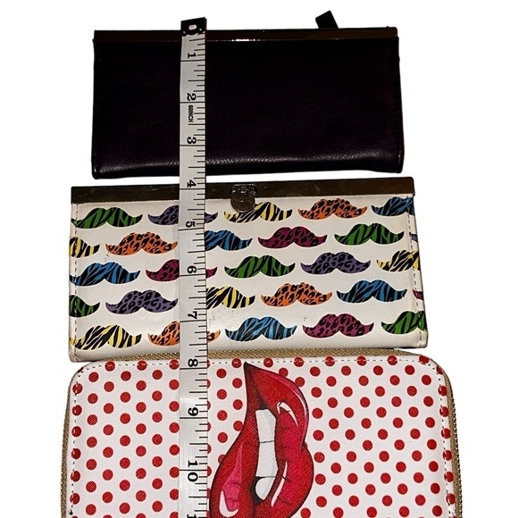 I have ⬆️ send offers. Coach, Guess, Betsy Johnson, Joe Boxer NOT ACTUAL PRICE - Picture 4 of 11